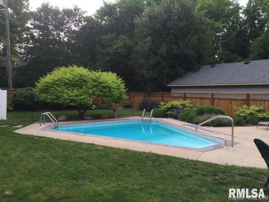 1333 Dial Court Springfield, IL 62704 - Photo 25 of 32 Gallery Image 25