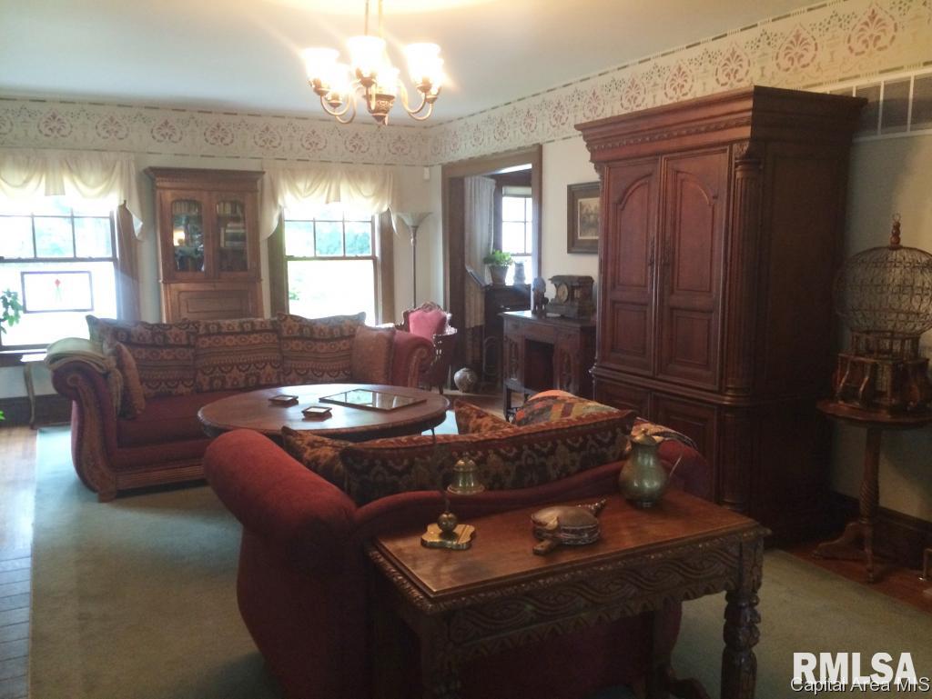 1333 Dial Court Springfield, IL 62704 - Photo 3 of 32 Gallery Image 3