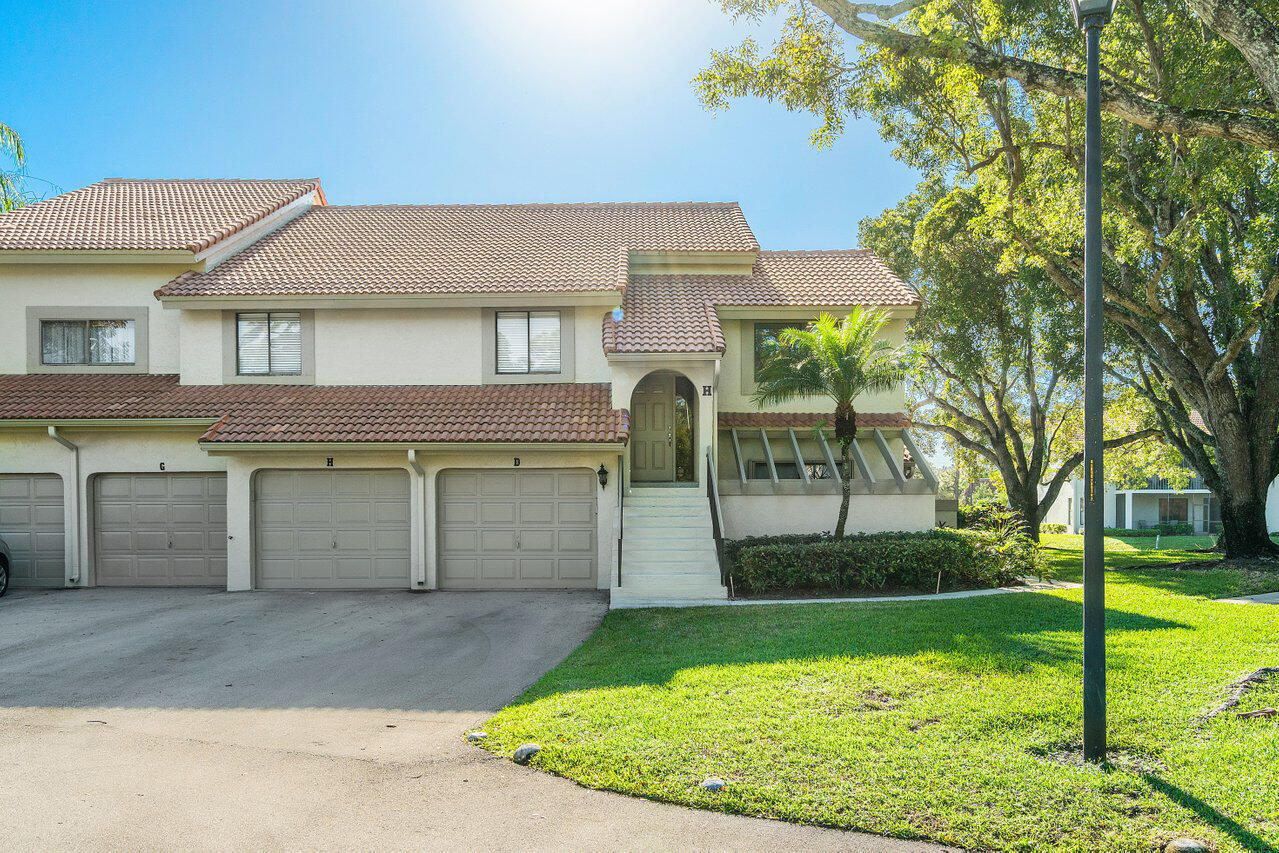 5591 Coach House Circle, Unit H Boca Raton, FL 33486 - Photo 1 of 30 5591-Coach-House-Circle-Boca-Raton-FL-33