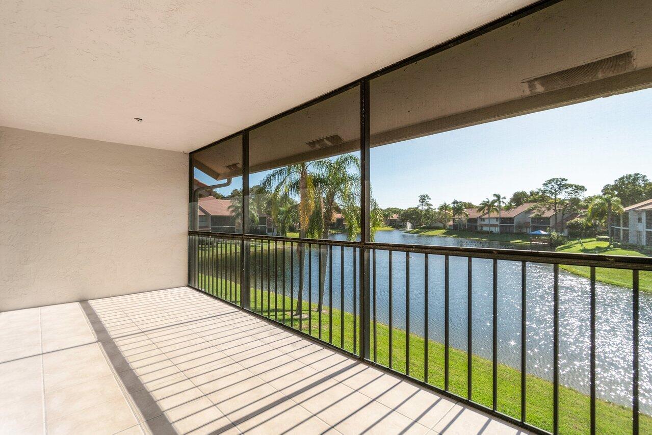 5591 Coach House Circle, Unit H Boca Raton, FL 33486 - Photo 11 of 30 024-5591CoachHouseCircle-BocaRaton-FL-33