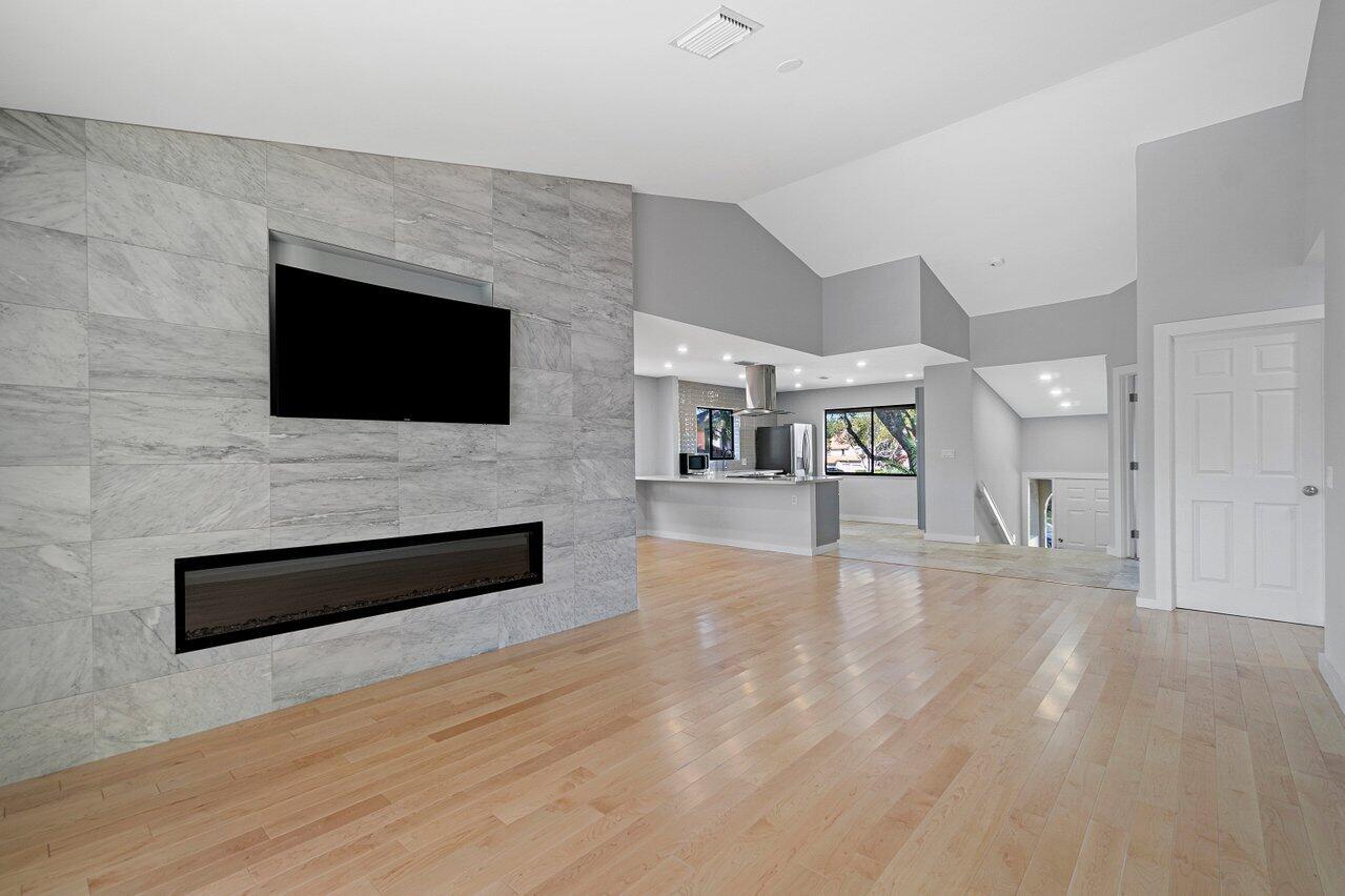 5591 Coach House Circle, Unit H Boca Raton, FL 33486 - Photo 13 of 30 012-5591CoachHouseCircle-BocaRaton-FL-33