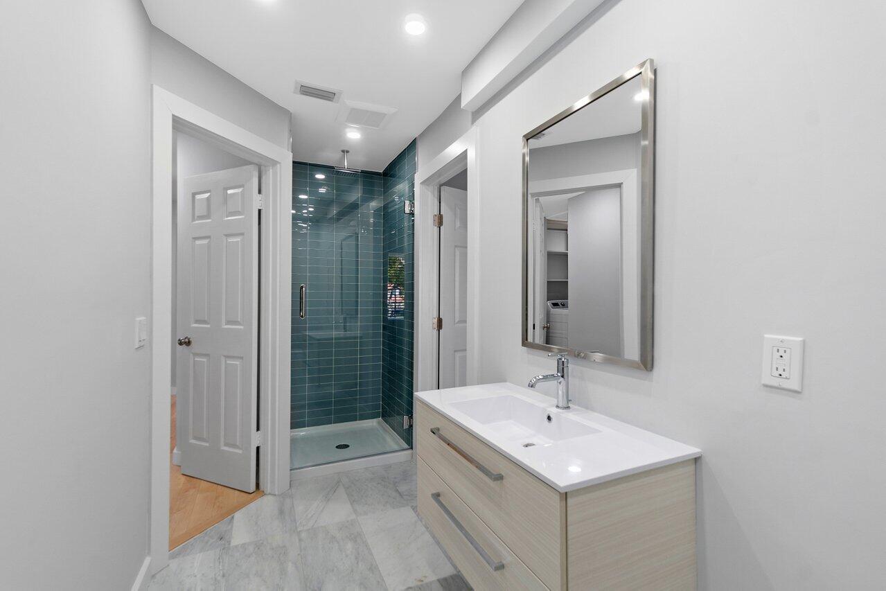 5591 Coach House Circle, Unit H Boca Raton, FL 33486 - Photo 21 of 30 016-5591CoachHouseCircle-BocaRaton-FL-33