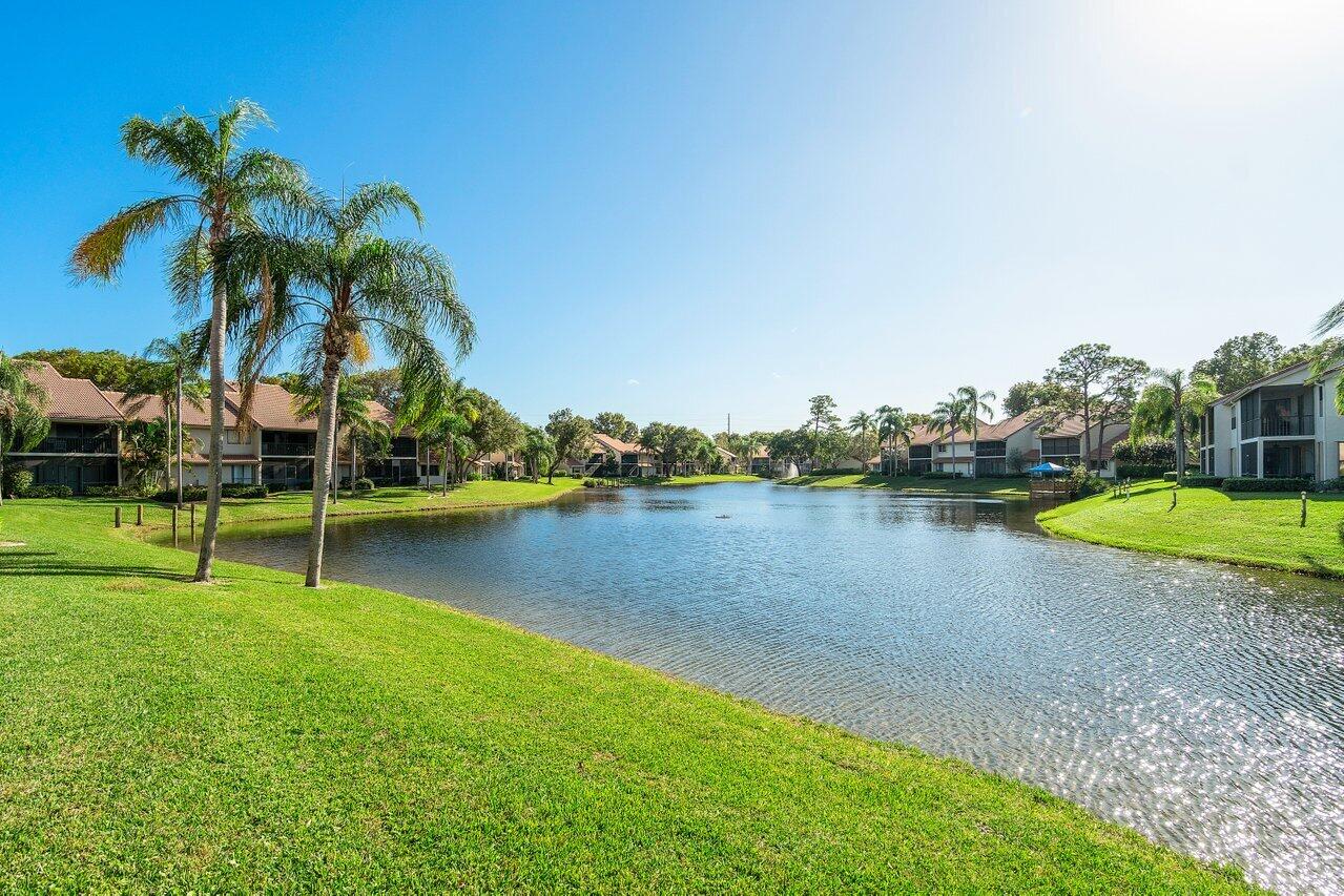 5591 Coach House Circle, Unit H Boca Raton, FL 33486 - Photo 27 of 30 028-5591CoachHouseCircle-BocaRaton-FL-33