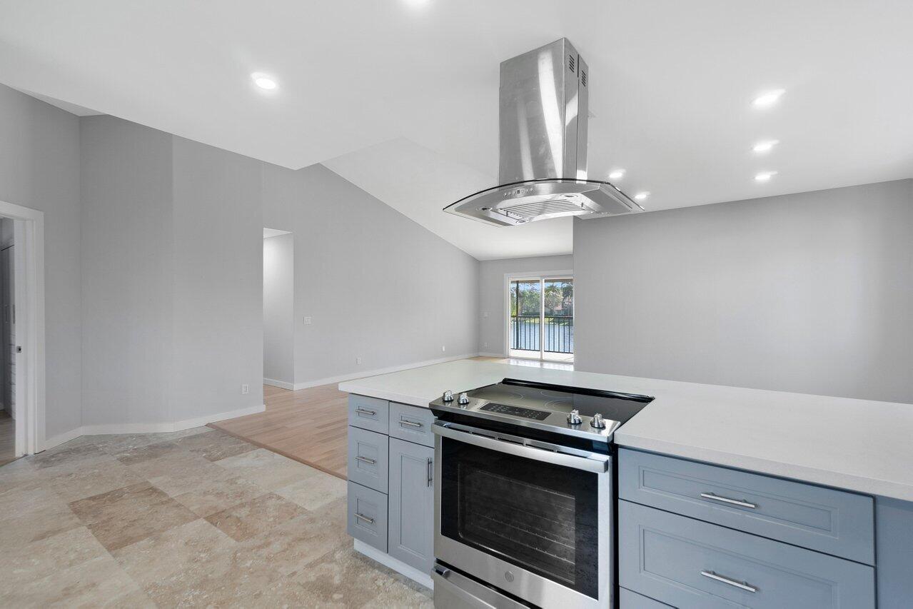 5591 Coach House Circle, Unit H Boca Raton, FL 33486 - Photo 6 of 30 007-5591CoachHouseCircle-BocaRaton-FL-33