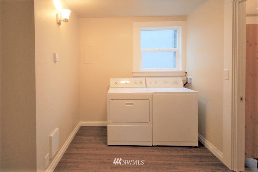 3409 Rockefeller Avenue Everett, WA 98201 - Photo 11 of 31 a utility room with dryer and washer