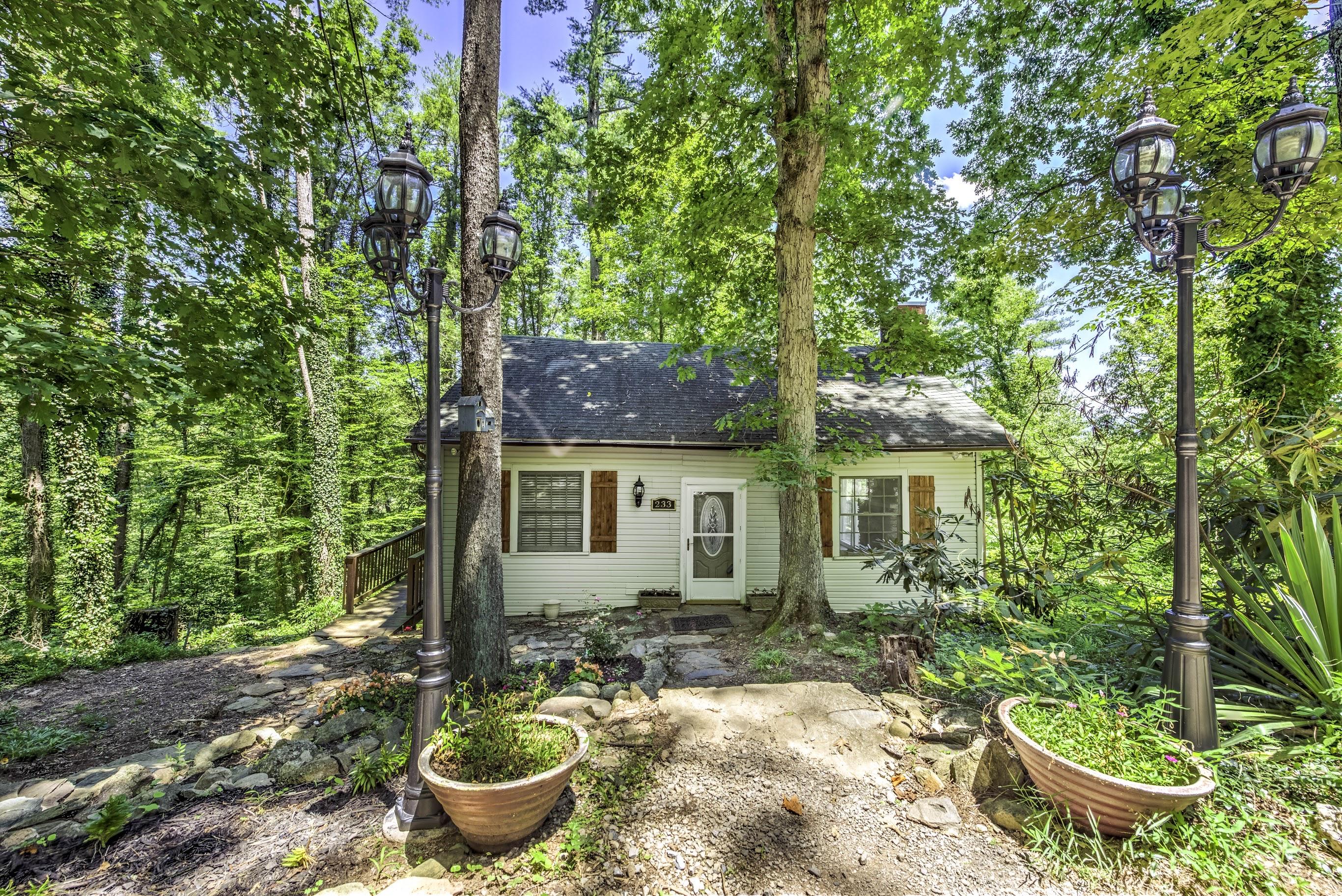 233 Mt Luke Road Townsend, TN 37882 - Photo 1 of 36 AC892599-C51D-4619-95E9-0ECBDC31F8A5