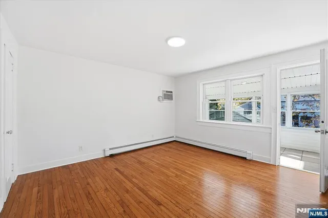 $2,900 | 85 Beckwith Place, Unit 2, Rutherford, NJ 07070