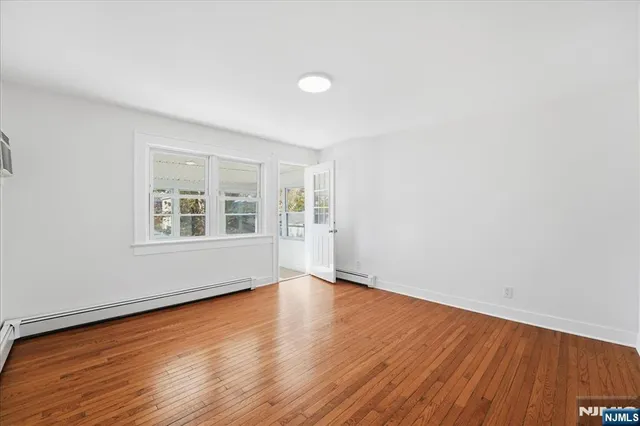 $2,900 | 85 Beckwith Place, Unit 2, Rutherford, NJ 07070