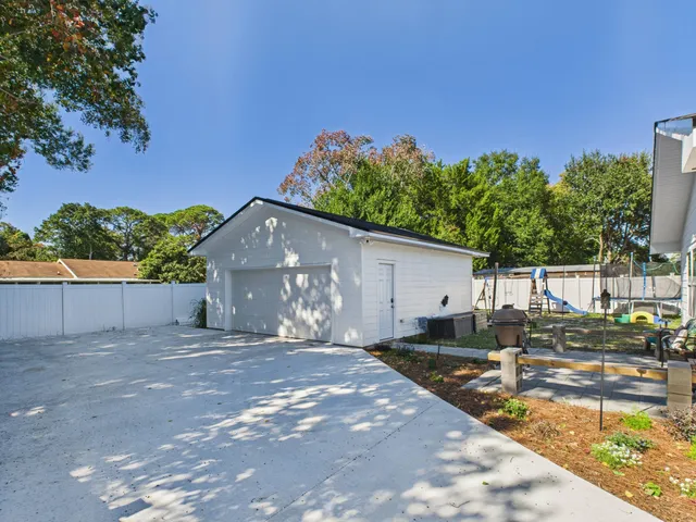 $2,600 | 38 Cape Drive Northwest, Fort Walton Beach, FL 32548