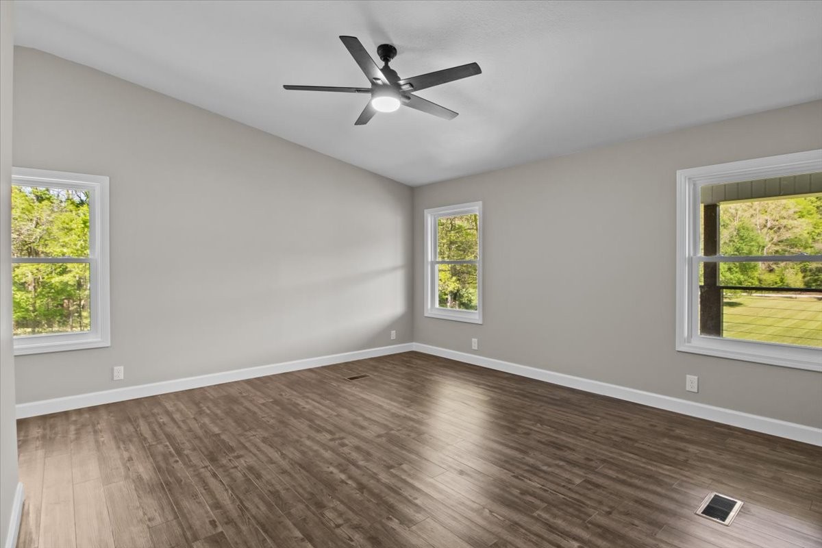 129 Trotter Access Road Waverly, TN 37185 - Photo 15 of 42 Gallery Image 15