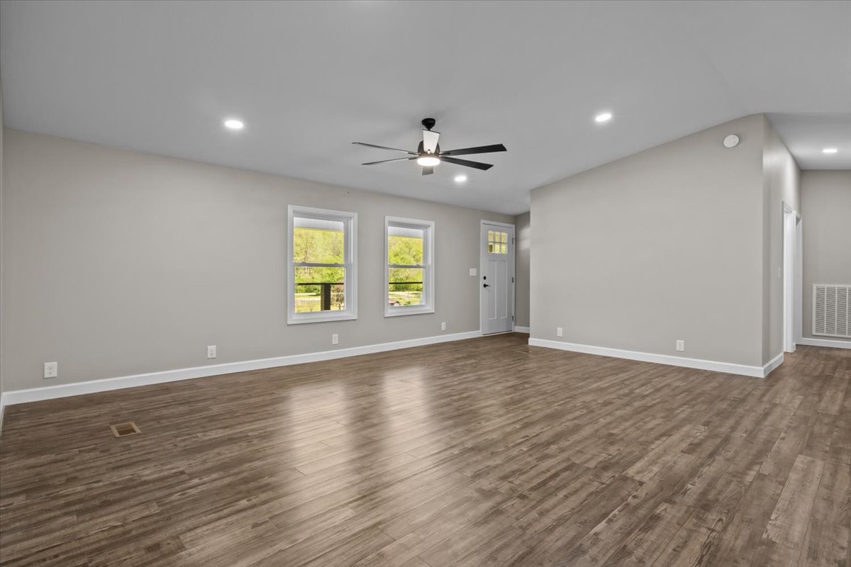 129 Trotter Access Road Waverly, TN 37185 - Photo 6 of 42 Gallery Image 6