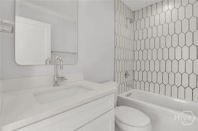 $5,400 | 705 Howard Street, Savannah, GA 31401