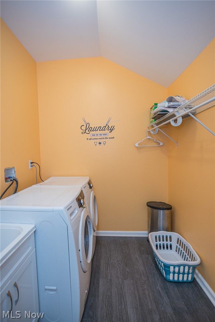 6487 Kerneywood Road Parma, OH 44129 - Photo 13 of 34 laundry room, main level.
