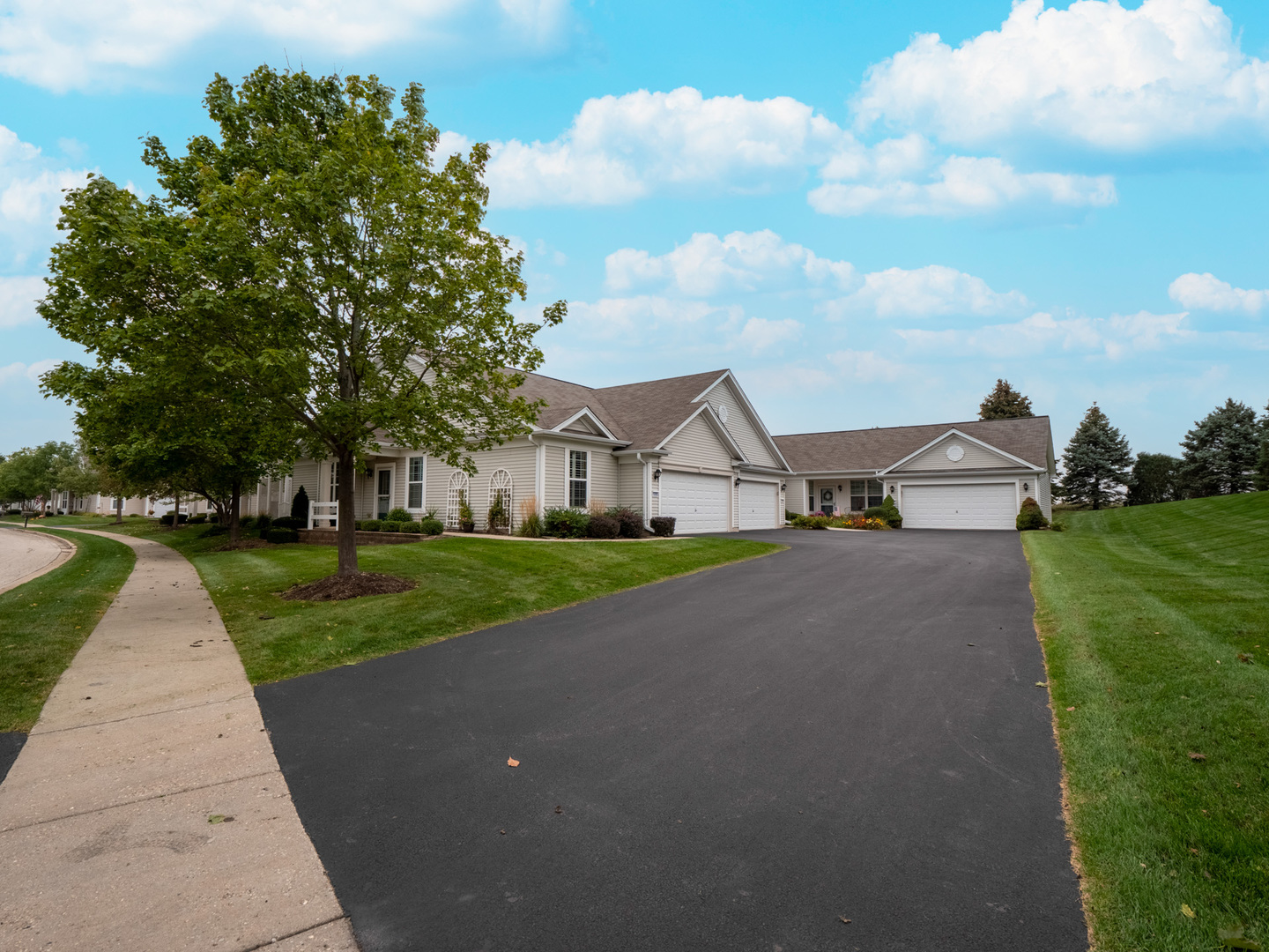 13388 Delaney Road Huntley, IL 60142 - Photo 1 of 27