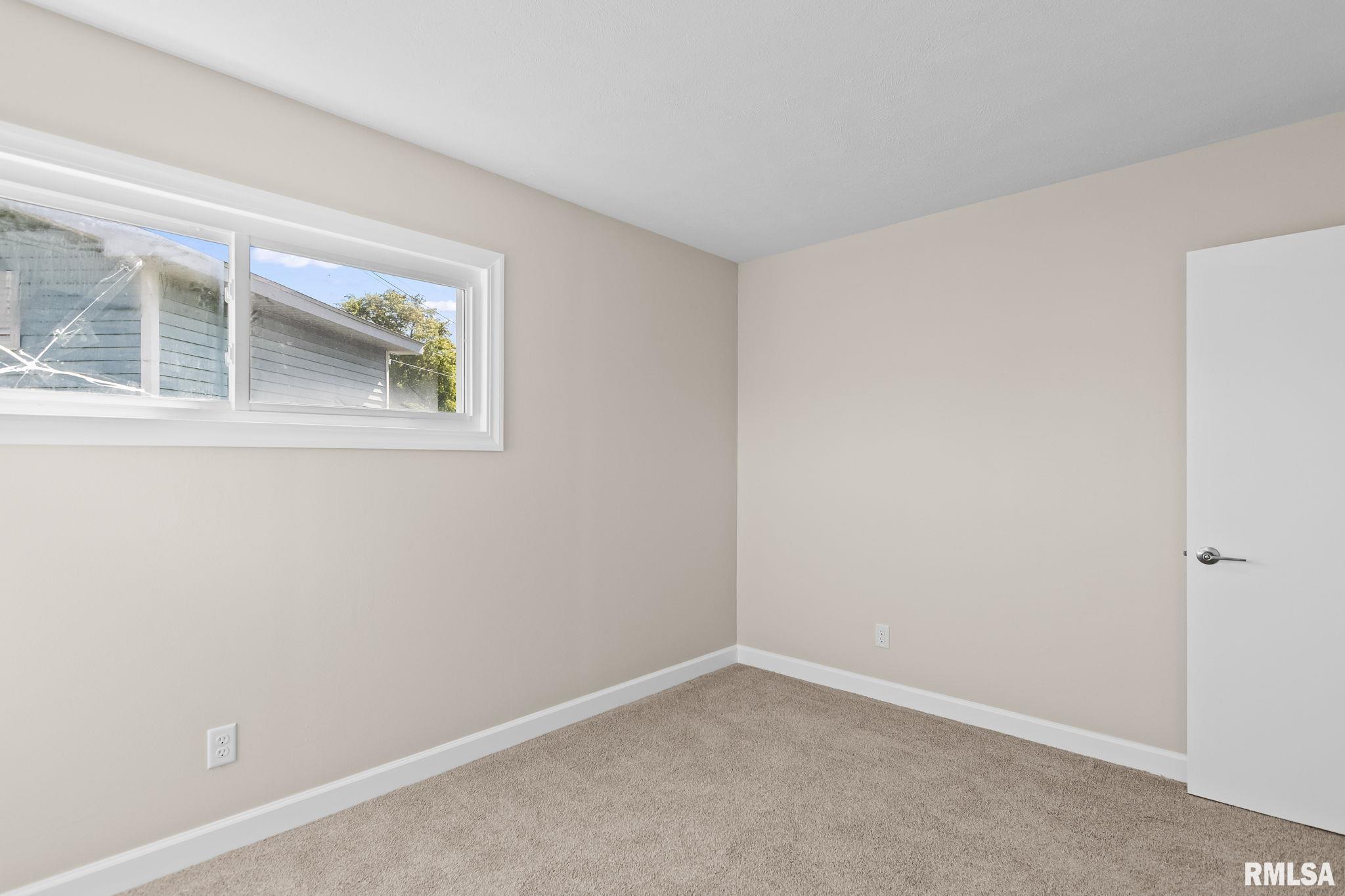 6 Evergreen Court Springfield, IL 62704 - Photo 18 of 32
