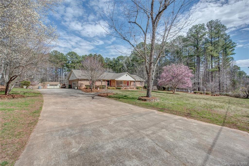 2903 Sparrow Springs Road Gastonia, NC 28052 - Photo 2 of 31 Gallery Image 2