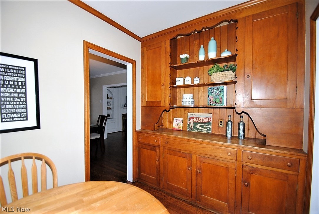 3722 Traver Road Shaker Heights, OH 44122 - Photo 10 of 22 Breakfast room with built-in.