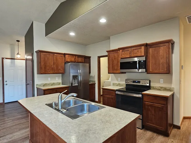 $649,900 | 1919 North Flora Road, Spokane Valley, WA 99016