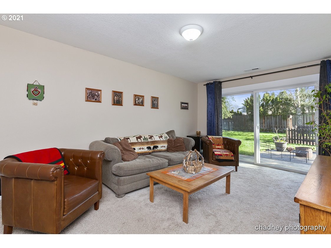 4910 Southeast Chase Road Gresham, OR 97080 - Photo 13 of 32 Gallery Image 13