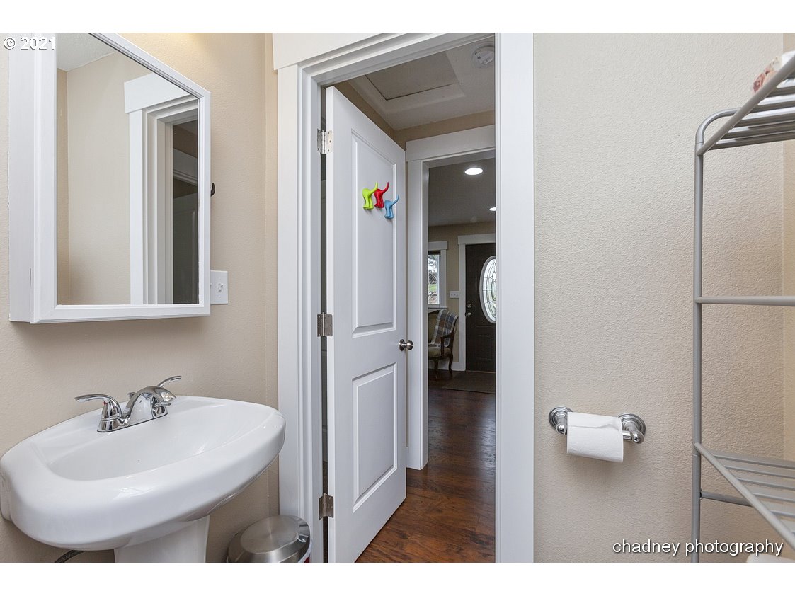 4910 Southeast Chase Road Gresham, OR 97080 - Photo 23 of 32 Gallery Image 23
