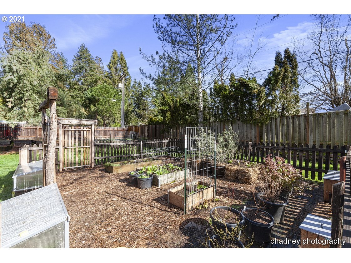 4910 Southeast Chase Road Gresham, OR 97080 - Photo 28 of 32 Gallery Image 28