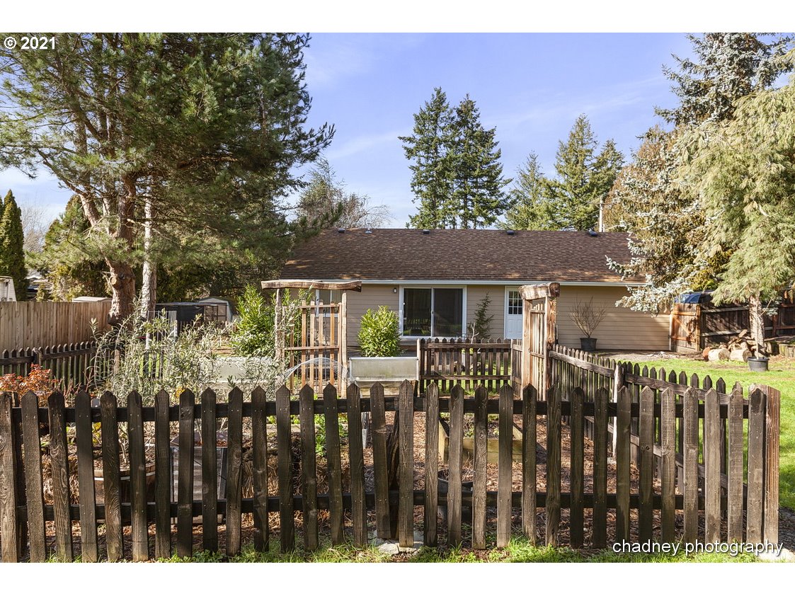 4910 Southeast Chase Road Gresham, OR 97080 - Photo 30 of 32 Gallery Image 30