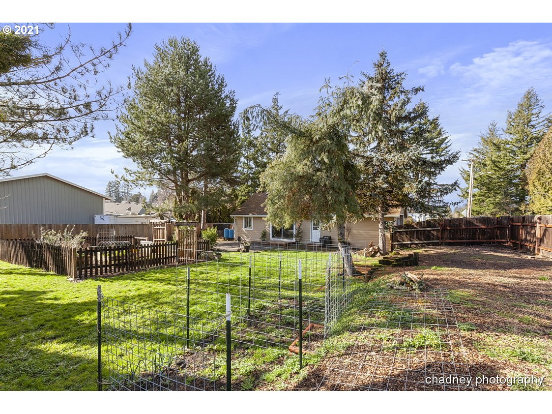 4910 Southeast Chase Road Gresham, OR 97080 - Photo 31 of 32 Gallery Image 31