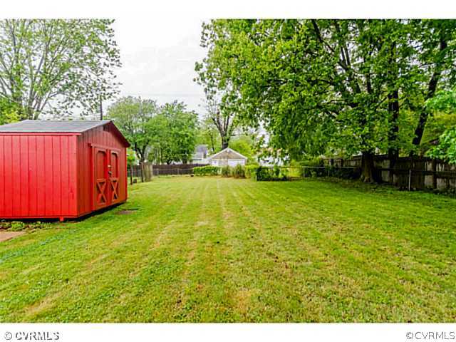 6214 Club Road Henrico, VA 23228 - Photo 19 of 24 Yard/Garden - Large fenced-in back yard, shed conv