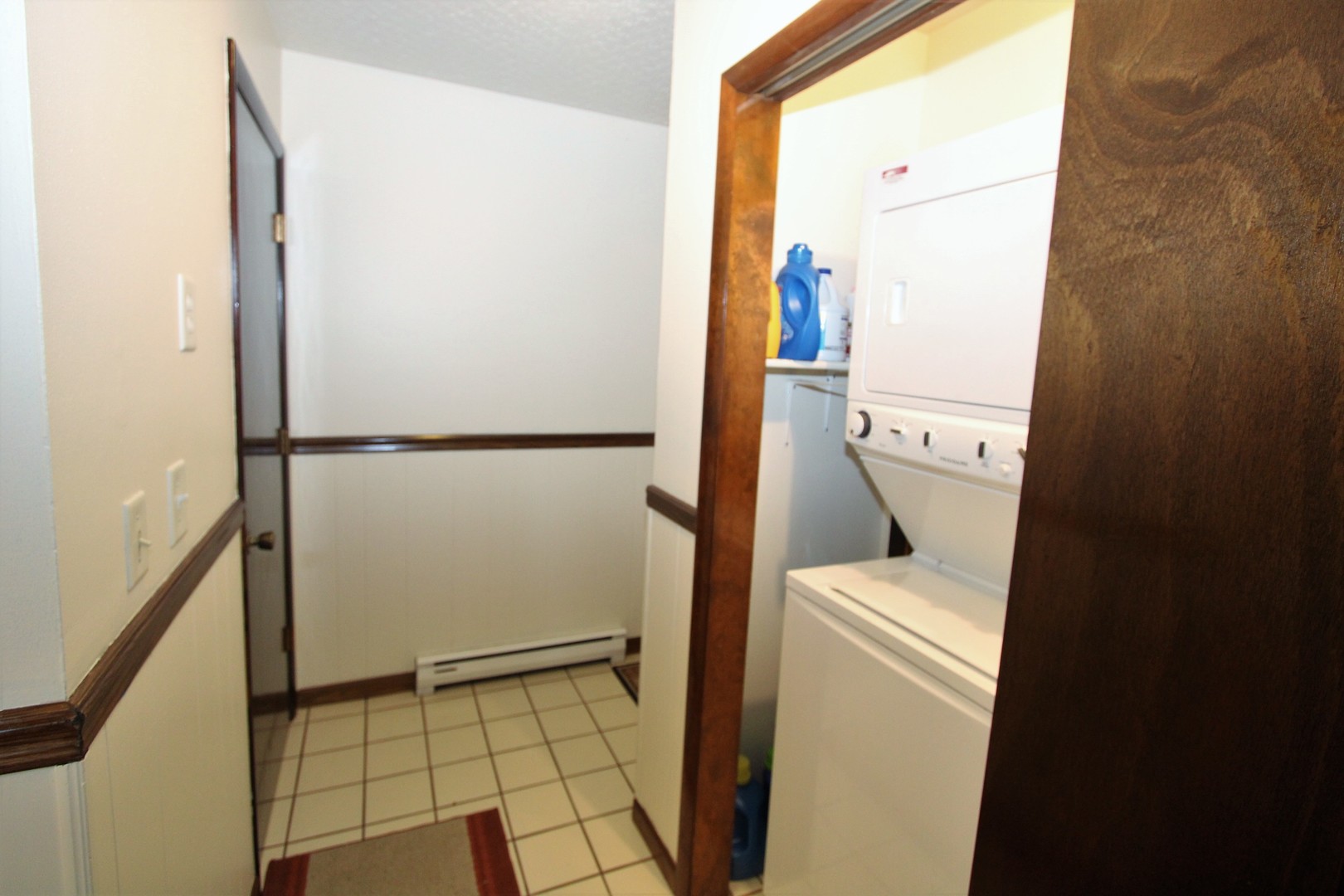 23815 Hickory Lane Minooka, IL 60447 - Photo 18 of 30 a utility room with dryer and washer