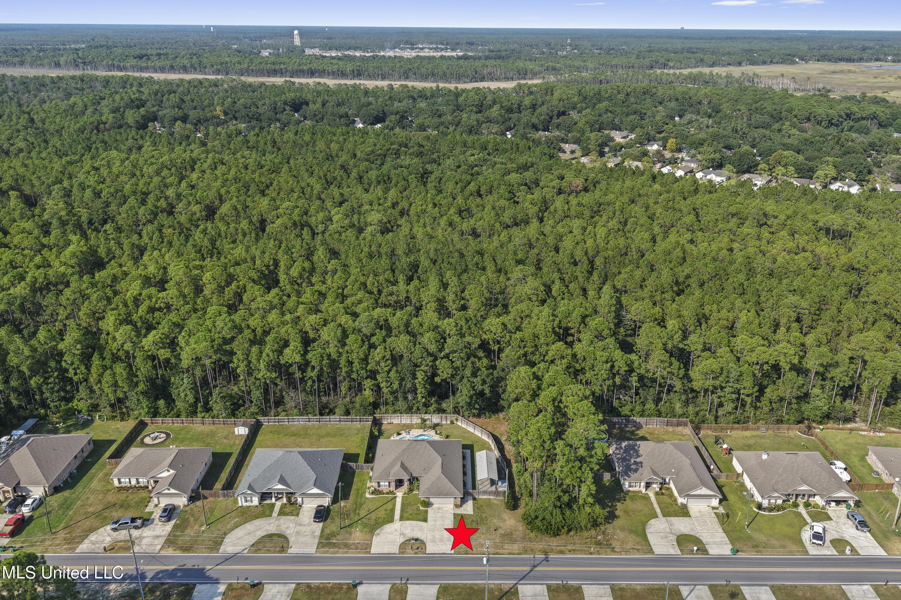 6888 Biddix Evans Road Ocean Springs, MS 39564 - Photo 3 of 48 0002