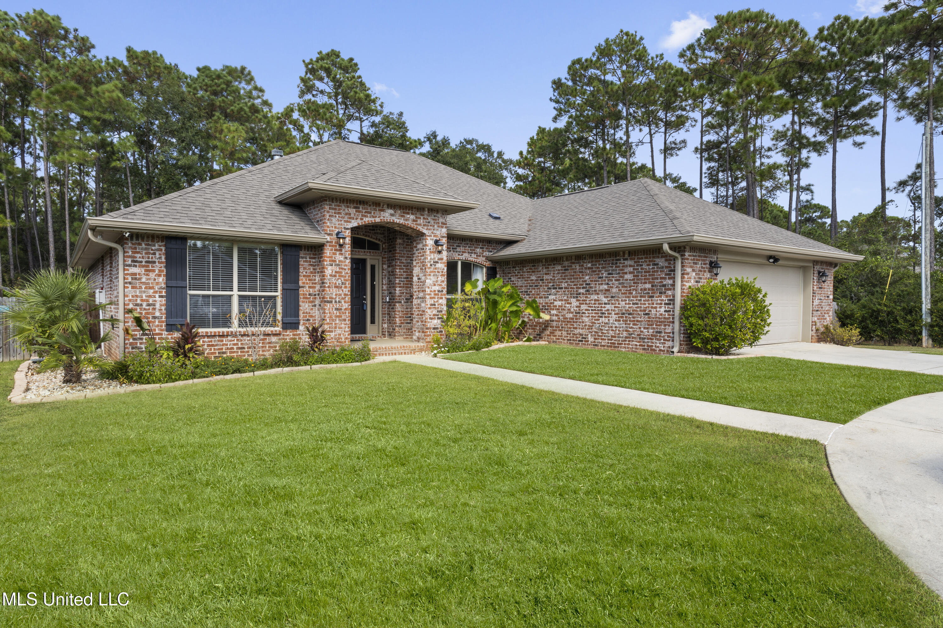 6888 Biddix Evans Road Ocean Springs, MS 39564 - Photo 4 of 48 0003