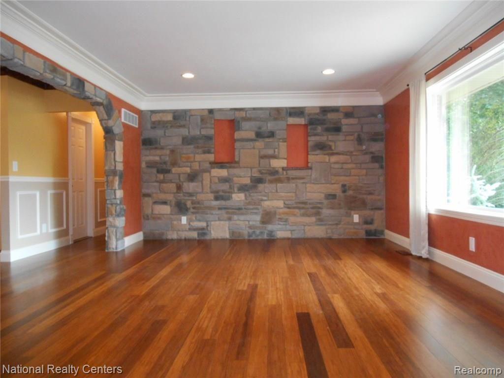 46333 Bemis Road Belleville, MI 48111 - Photo 5 of 41