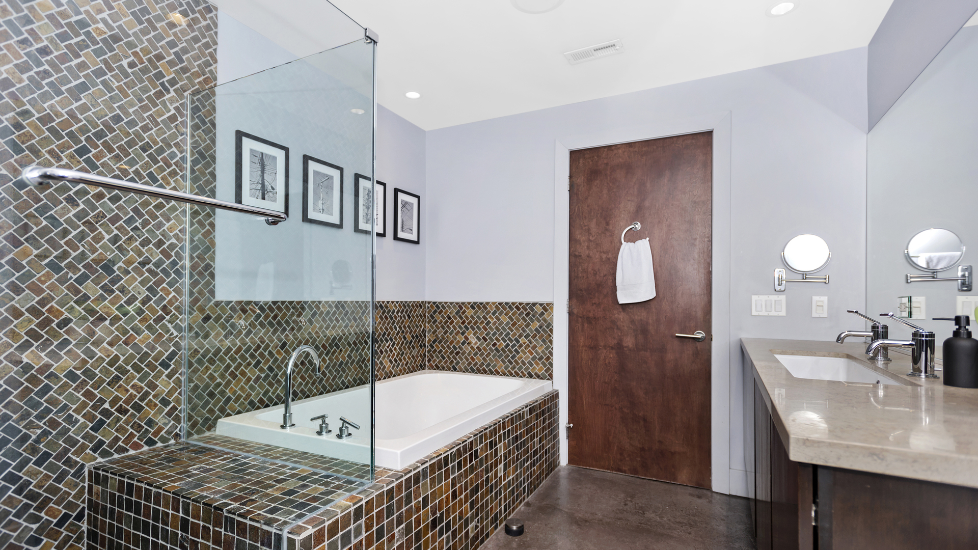 1101 West Lake Street, Unit 5D Chicago, IL 60607 - Photo 12 of 19 a bathroom with a bathtub and a sink