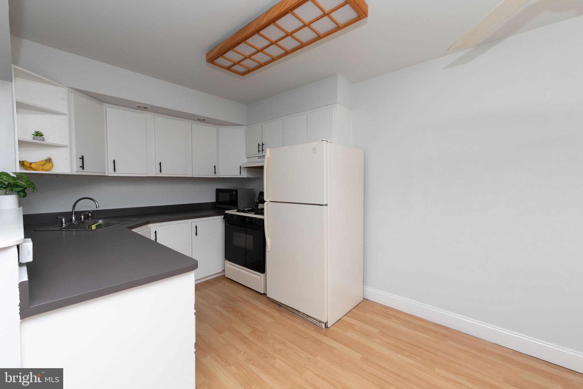 3502 Teton Road Philadelphia, PA 19154 - Photo 12 of 33 Kitchen