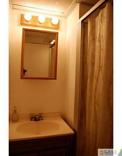 35 Tunison Road New Brunswick, NJ 08901 - Photo 18 of 23 Gallery Image 18