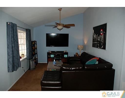 35 Tunison Road New Brunswick, NJ 08901 - Photo 3 of 23 Gallery Image 3