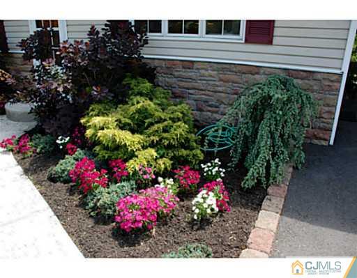 35 Tunison Road New Brunswick, NJ 08901 - Photo 21 of 23 Gallery Image 21