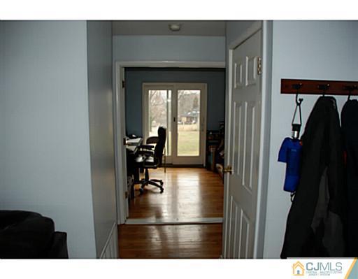 35 Tunison Road New Brunswick, NJ 08901 - Photo 8 of 23 Gallery Image 8