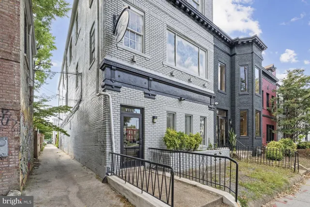 $4,499 | 1802 11th Street Northwest, Washington, DC 20001