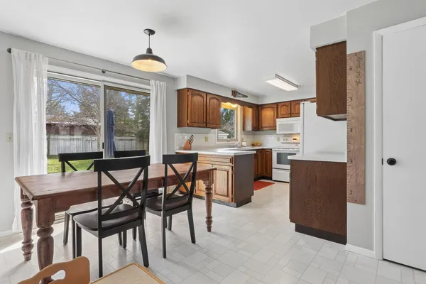 $249,900 | 445 La Vesta Court, Brillion, WI 54110