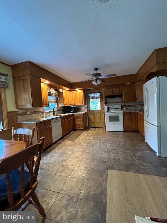 852 Grange Road Leesport, PA 19533 - Photo 5 of 22 Gallery Image 5
