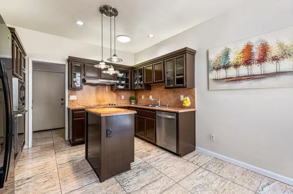 $5,500 | 142 Lakeshore Drive, Rancho Mirage, CA 92270