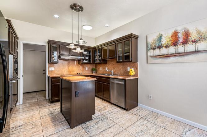 142 Lakeshore Drive Rancho Mirage, CA 92270 - Photo 11 of 37 genMid.219078776_16_1