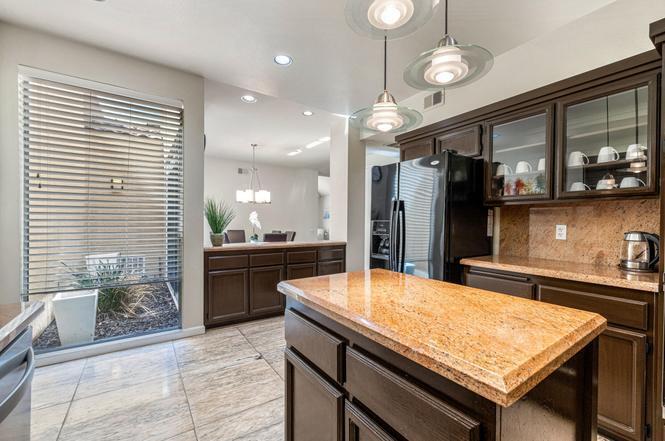 142 Lakeshore Drive Rancho Mirage, CA 92270 - Photo 15 of 37 genMid.219078776_20_1