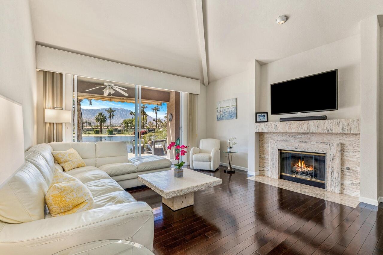 142 Lakeshore Drive Rancho Mirage, CA 92270 - Photo 4 of 37 lake5