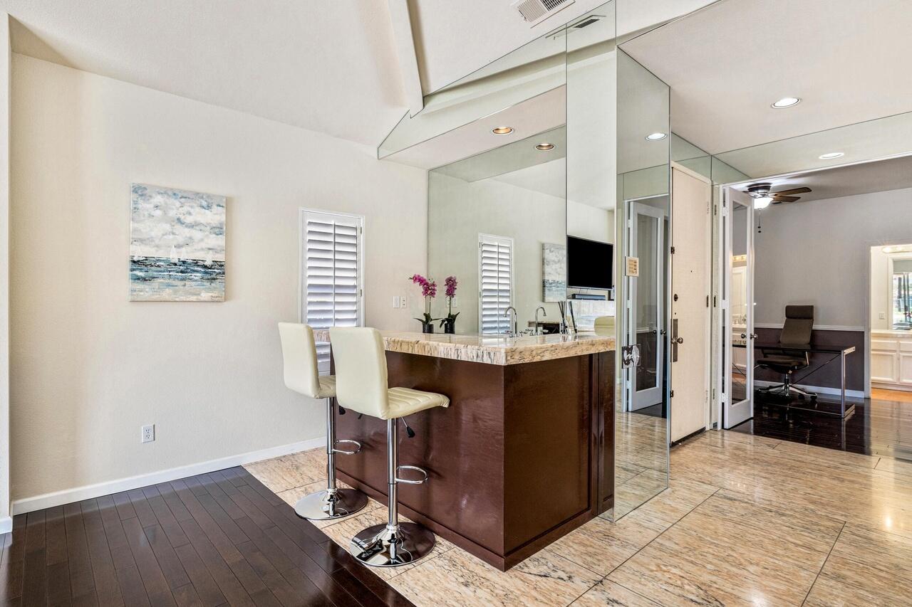 142 Lakeshore Drive Rancho Mirage, CA 92270 - Photo 8 of 37 lk