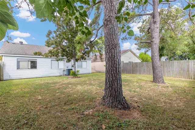 $222,900 | 7530 Lemma Drive, Houston, TX 77041