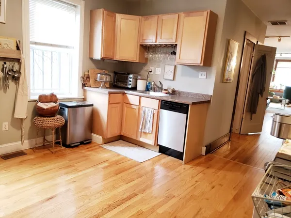 $3,200 | 1530 West Diversey Parkway, Unit 1, Chicago, IL 60614