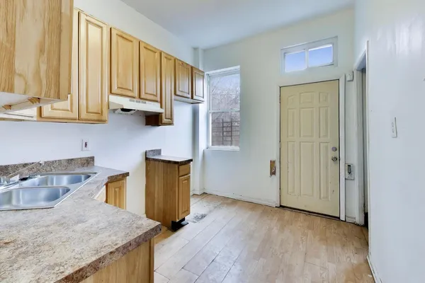 $299,900 | 4505 South Indiana Avenue, Chicago, IL 60653