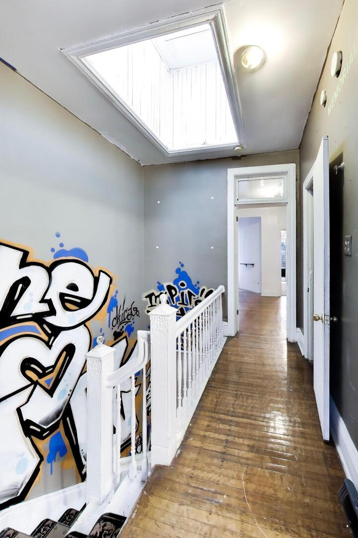 4505 South Indiana Avenue Chicago, IL 60653 - Photo 16 of 31 a view of an entryway